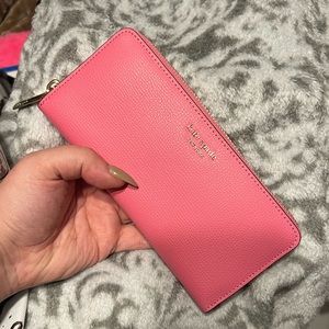 NWT Kate Spade wallet